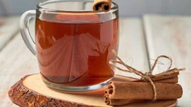 वजन घटाने से शुगर कंट्रोल तक: जानिए दालचीनी वाले पानी के चमत्कारी फायदे वजन घटाने से शुगर कंट्रोल तक: जानिए दालचीनी वाले पानी के चमत्कारी फायदे