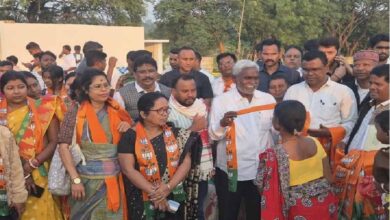 घाटशिला उपचुनाव से पहले JMM को बड़ा झटका, सैकड़ों कार्यकर्ता भाजपा में शामिल