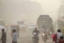 राजधानी में प्रदूषण का कहर: कई इलाकों में AQI 400 के पार, लोगों को सांस लेने में परेशानी