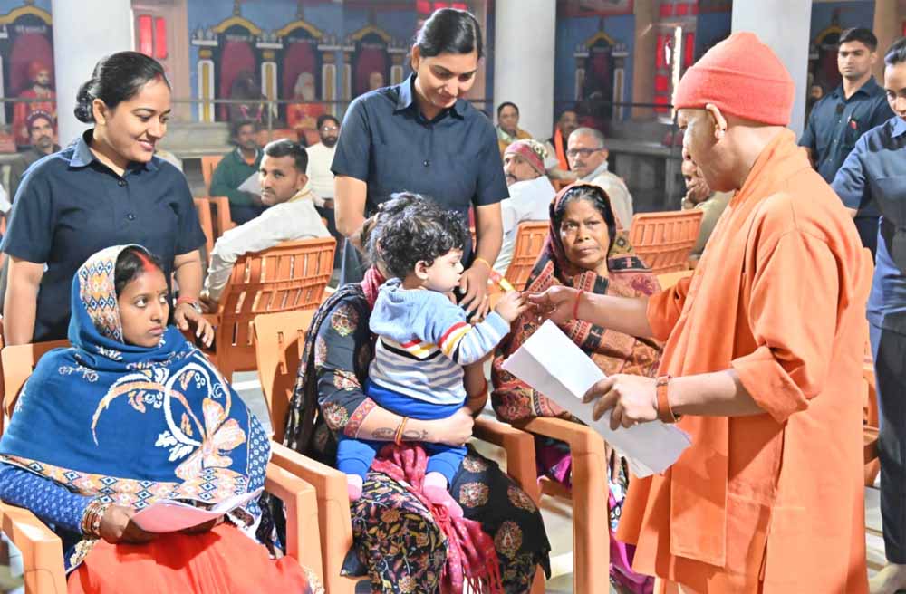 जरूरतमंद को मिलेगा आवास, बिटिया की शादी में होगी मदद : सीएम योगी