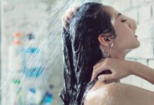 सर्दियों में गर्म पानी से बाल धोना सही या गलत? जानें एक्सपर्ट की राय