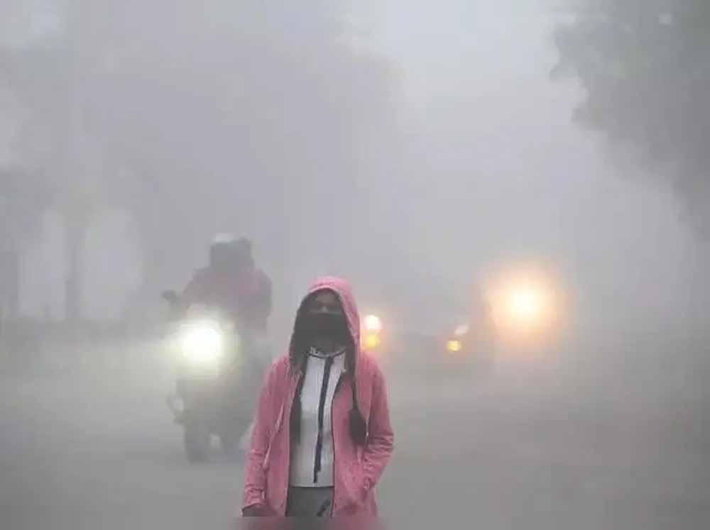 झारखंड में नवंबर में ही दिसंबर जैसी ठंड, शीतलहर से कांपे लोग झारखंड में नवंबर में ही दिसंबर जैसी ठंड, शीतलहर से कांपे लोग