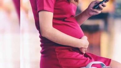 गर्भवती महिलाओं को मोबाइल का उपयोग सीमित क्यों रखना चाहिए? जानें अहम कारण