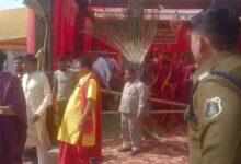 कथावाचक आशुतोष महाराज विवादित बयान के बाद कथा स्थल से गिरफ्तार