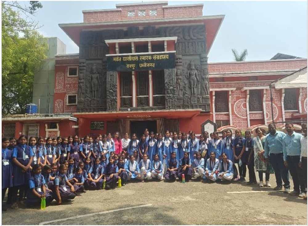 पी.एम. श्री स्वामी आत्मानंद शासकीय अंग्रेजी माध्यम विद्यालय अभनपुर -सफलता की नई पहचान पी.एम. श्री स्वामी आत्मानंद शासकीय अंग्रेजी माध्यम विद्यालय अभनपुर -सफलता की नई पहचान