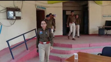 SP रत्ना सिंह का औचक निरीक्षण