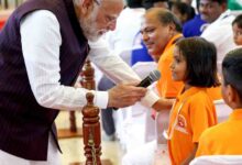 पी एम मोदी ने सत्य साई संजीवनी चाइल्ड हार्ट हास्पिटल में बच्चों से बात की और उन्हें शुभकामनाएं दीं