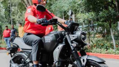 मुख्यमंत्री विष्णुदेव साय ने स्वयं बाइक चलाकर युवाओं को दिया सुरक्षित ड्राइविंग का संदेश मुख्यमंत्री विष्णुदेव साय ने स्वयं बाइक चलाकर युवाओं को दिया सुरक्षित ड्राइविंग का संदेश