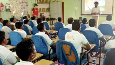 समर्पित माओवादी : वर्दी की जगह अब होटल की यूनिफॉर्म पहन कर करेंगे जिंदगी की नई शुरुआत