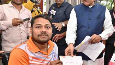 दिव्यांग रग्बी खिलाड़ी की मदद के लिए मुख्यमंत्री आगे आए, जनदर्शन में स्वीकृत किया 90 हजार रुपए का आर्थिक अनुदान दिव्यांग रग्बी खिलाड़ी की मदद के लिए मुख्यमंत्री आगे आए, जनदर्शन में स्वीकृत किया 90 हजार रुपए का आर्थिक अनुदान