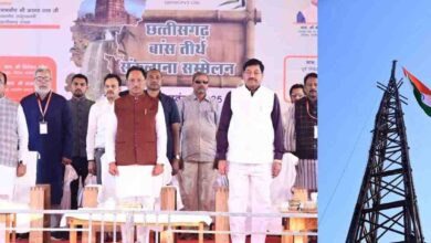 भारत के सबसे ऊँचे 140 फीट बैम्बू टावर पर मुख्यमंत्री ने किया ध्वजारोहण, बेमेतरा बना राष्ट्रीय आकर्षण का केंद्र भारत के सबसे ऊँचे 140 फीट बैम्बू टावर पर मुख्यमंत्री ने किया ध्वजारोहण, बेमेतरा बना राष्ट्रीय आकर्षण का केंद्र