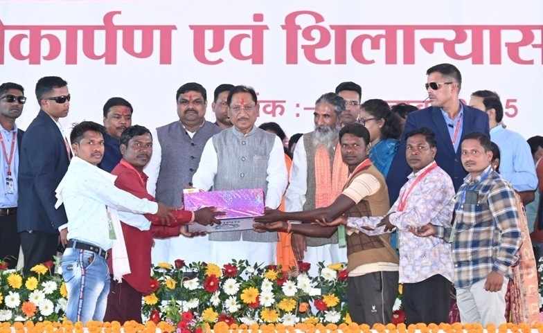 माओवाद समाप्ति की ओर, ‘नियद नेल्लानार’ योजना से ग्रामीणों को मिल रहा लाभ : मुख्यमंत्री विष्णुदेव साय