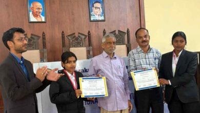 अधिकार ही नहीं कर्तव्य को भी जाने::ए.के.झा