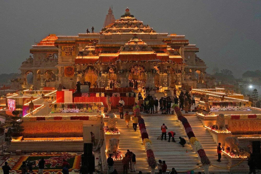 अयोध्या में ध्वजारोहण समारोह की तैयारियाँ तेज, पीएम मोदी होंगे साक्षी, 5000 कमरों और टेंट सिटी का इंतजाम