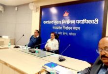 एसआईआर का कार्य गंभीरता और प्राथमिकता के साथ करें