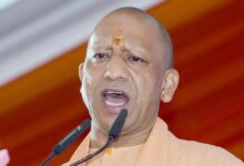 बाराबंकी में CM योगी का बयान: ‘रहेंगे-खाएंगे हिंदुस्तान में, वंदे मातरम बोलने में…’