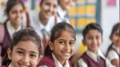 दिल्ली में कक्षा 5 तक के स्कूल हाइब्रिड मोड में, बढ़ते प्रदूषण के कारण सरकार ने लिया फैसला