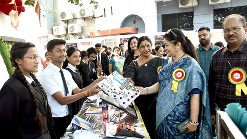 नई शिक्षा नीति के लक्ष्यों को हासिल करने में कॅरियर एक्जीविशन-कम-कॉन्फ्रेंस का आयोजन महत्वपूर्ण नई शिक्षा नीति के लक्ष्यों को हासिल करने में कॅरियर एक्जीविशन-कम-कॉन्फ्रेंस का आयोजन महत्वपूर्ण