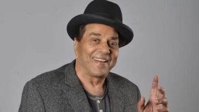 89 वर्षीय धर्मेंद्र अस्पताल से डिस्चार्ज, सुबह-सुबह एम्बुलेंस से घर लौटे 89 वर्षीय धर्मेंद्र अस्पताल से डिस्चार्ज, सुबह-सुबह एम्बुलेंस से घर लौटे