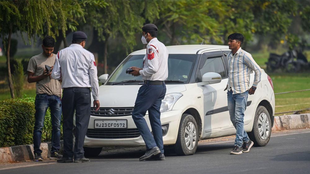 दिल्ली में ट्रैफिक चालान माफी योजना: पिछले 10 साल के जुर्माने होंगे माफ, सरकार ला रही एमनेस्टी स्कीम दिल्ली में ट्रैफिक चालान माफी योजना: पिछले 10 साल के जुर्माने होंगे माफ, सरकार ला रही एमनेस्टी स्कीम
