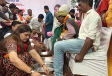 BJP विधायक भावना बोहरा ने पैर धोकर किया स्वागत, 125 आदिवासी लौटे अपने घर और अपनाए हिंदू धर्म