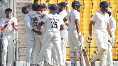 रणजी ट्रॉफी 2025: छक्कों और भारी लीड के साथ बन रहे नए कीर्तिमान रणजी ट्रॉफी 2025: छक्कों और भारी लीड के साथ बन रहे नए कीर्तिमान
