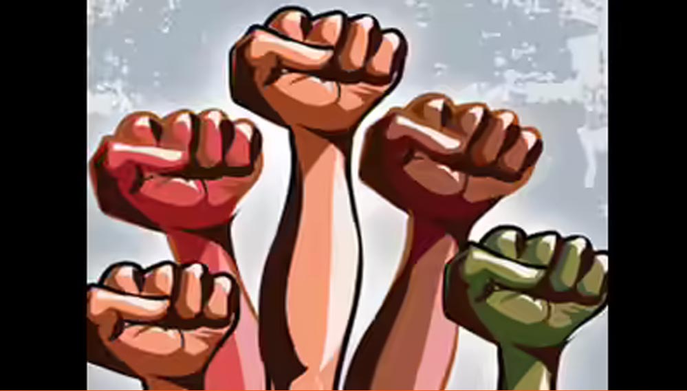 बैतूल में संविदा कर्मचारियों का अनोखा प्रदर्शन, थाली-चम्मच-लोटा बजाकर आदिवासी विकास विभाग के खिलाफ आंदोलन बैतूल में संविदा कर्मचारियों का अनोखा प्रदर्शन, थाली-चम्मच-लोटा बजाकर आदिवासी विकास विभाग के खिलाफ आंदोलन