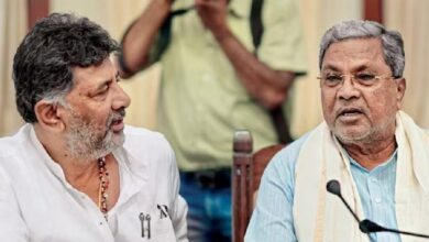 डीके शिवकुमार कब बनेंगे CM? 21 या 26 नवंबर को शपथ की अटकलें, सिद्दारमैया और समर्थक अभी तैयार नहीं डीके शिवकुमार कब बनेंगे CM? 21 या 26 नवंबर को शपथ की अटकलें, सिद्दारमैया और समर्थक अभी तैयार नहीं