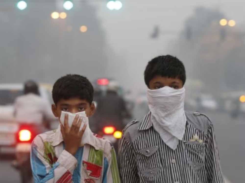 प्रदूषण का बढ़ता खतरा: जहरीली हवा बच्चों के फेफड़ों पर भारी, अभिभावक रहें सतर्क