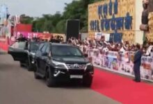 नवा रायपुर में प्रधानमंत्री मोदी का भव्य रोड शो, जनता ने उत्साह से किया स्वागत