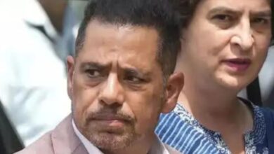 ED की बड़ी कार्रवाई: रॉबर्ट वाड्रा को पहली बार बनाया आरोपी, ब्लैक मनी केस में नई चार्जशीट दाखिल ED की बड़ी कार्रवाई: रॉबर्ट वाड्रा को पहली बार बनाया आरोपी, ब्लैक मनी केस में नई चार्जशीट दाखिल