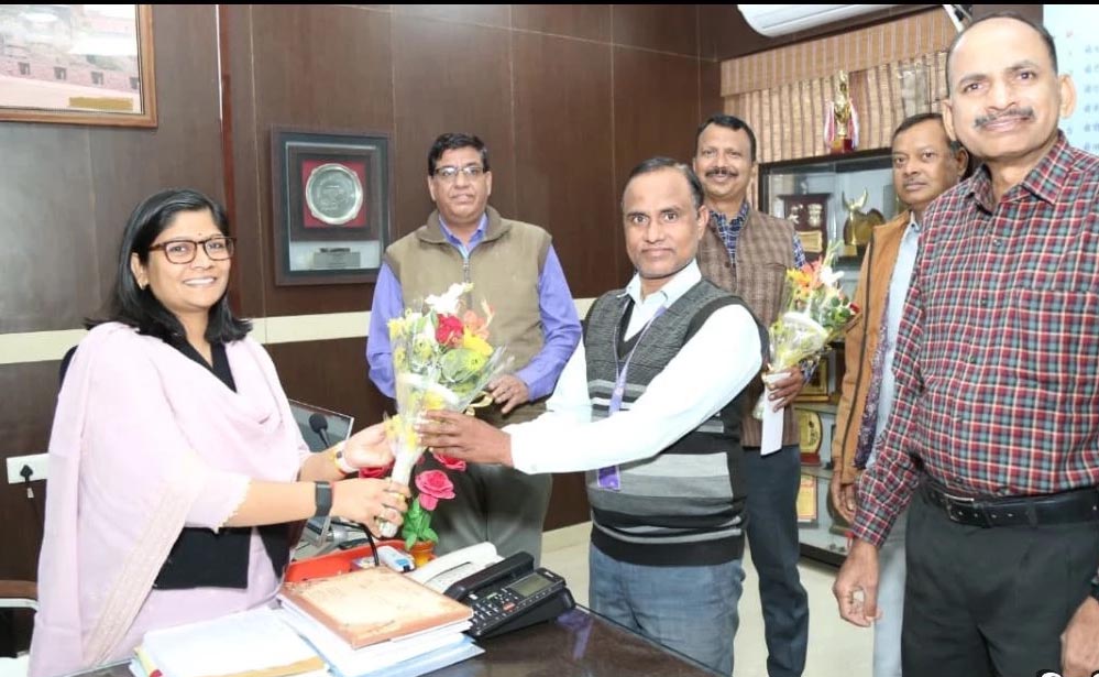 SIR के काम में जोश बढ़ाने के लिए BLO अधिकारियों को सफारी, लंच और मूवी टिकट का खास ऑफर; लिखित आदेश जारी SIR के काम में जोश बढ़ाने के लिए BLO अधिकारियों को सफारी, लंच और मूवी टिकट का खास ऑफर; लिखित आदेश जारी