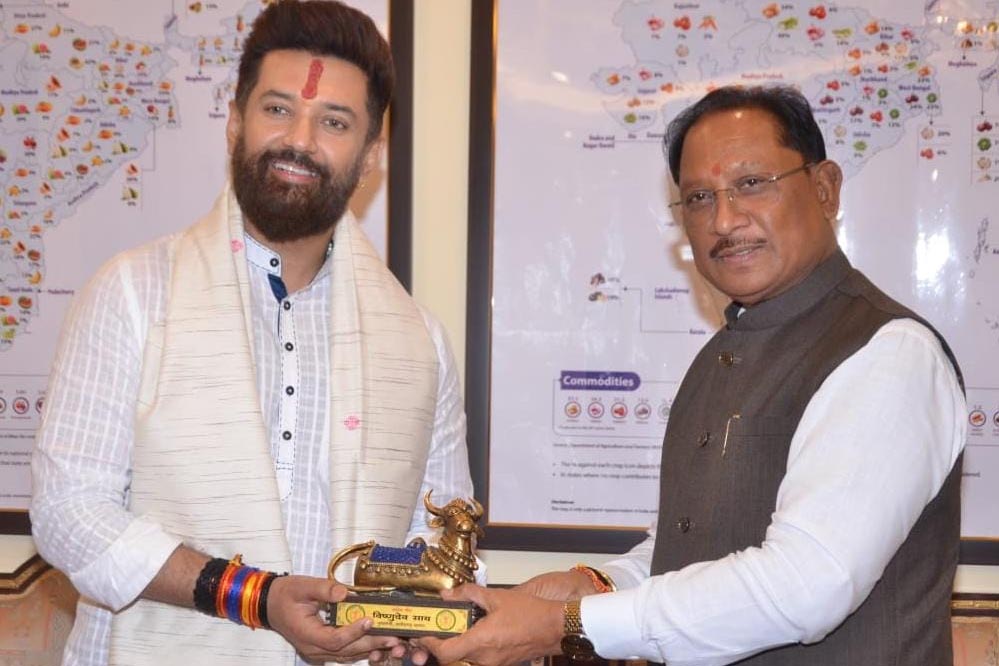 रायपुर : मुख्यमंत्री  विष्णुदेव साय की केंद्रीय मंत्री  चिराग पासवान के साथ अहम मुलाकात, राज्य में खाद्य प्रसंस्करण को मिलेगी नई दिशा