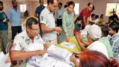 गाजियाबाद: SIR में बेहतर प्रदर्शन करने वाले BLO को मिलेगा 10,000 रुपए और फाइव स्टार लंच गाजियाबाद: SIR में बेहतर प्रदर्शन करने वाले BLO को मिलेगा 10,000 रुपए और फाइव स्टार लंच