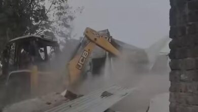 खंडवा में लव जिहाद के आरोपी अरबाज शाह के ठिकानों पर बुलडोजर चला, वीडियो वायरल