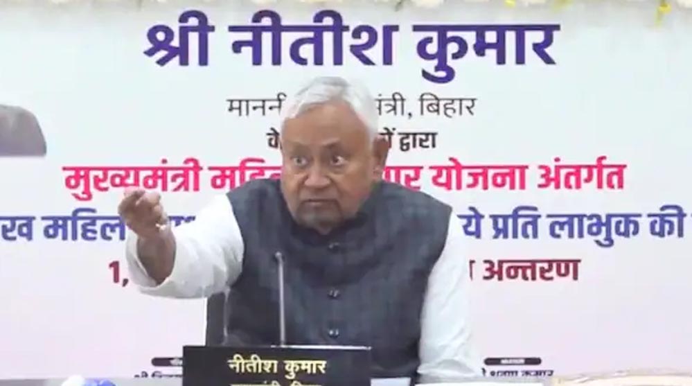 CM नीतीश की बड़ी घोषणा: महिलाओं को छोड़ेंगे नहीं, 10 लाख महिलाओं के खातों में ₹10,000 सहायता