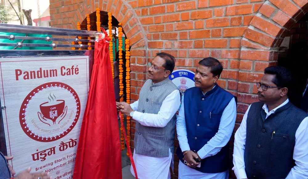 मुख्यमंत्री विष्णु देव साय ने ‘पंडुम कैफे’ का किया शुभारंभ