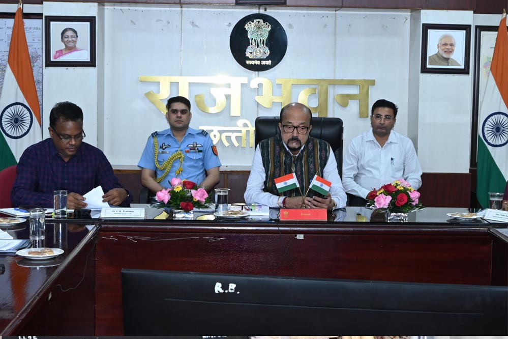 रायपुर : मानवीय संवेदना के साथ आकांक्षी क्षेत्रों में विकास कार्य करें – राज्यपाल रमेन डेका रायपुर : मानवीय संवेदना के साथ आकांक्षी क्षेत्रों में विकास कार्य करें – राज्यपाल रमेन डेका