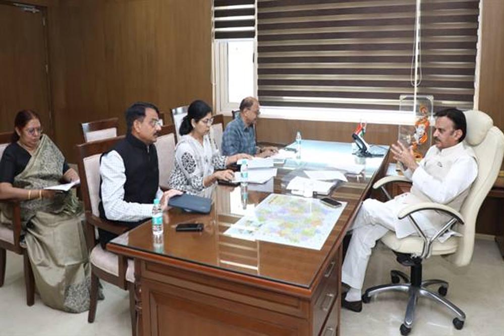 उप मुख्यमंत्री शुक्ल ने नर्सिंग भर्ती एवं पदस्थापना की प्रगति की विस्तृत समीक्षा की उप मुख्यमंत्री शुक्ल ने नर्सिंग भर्ती एवं पदस्थापना की प्रगति की विस्तृत समीक्षा की