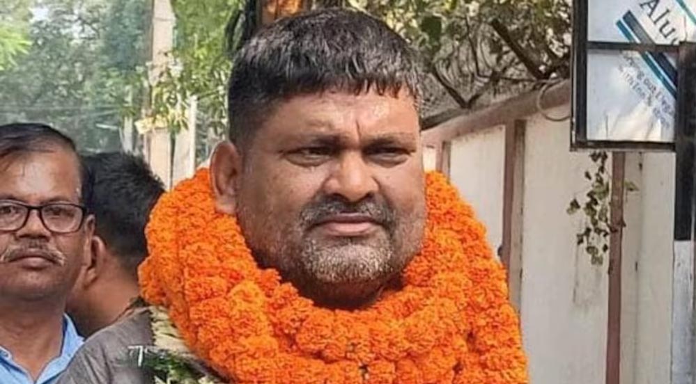 मुंगेर में राजनीतिक उलटफेर: जन सुराज के संजय सिंह ने थामा BJP का हाथ