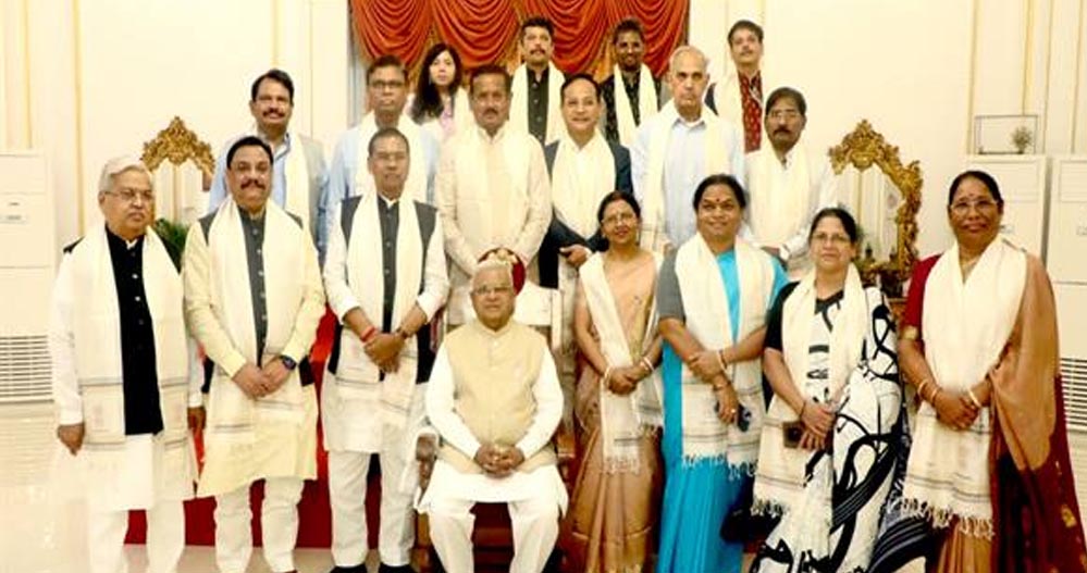 राज्यपाल पटेल से अनुसूचित जाति, जनजाति कल्याण संबंधी संसदीय समिति ने की सौजन्य भेंट राज्यपाल पटेल से अनुसूचित जाति, जनजाति कल्याण संबंधी संसदीय समिति ने की सौजन्य भेंट
