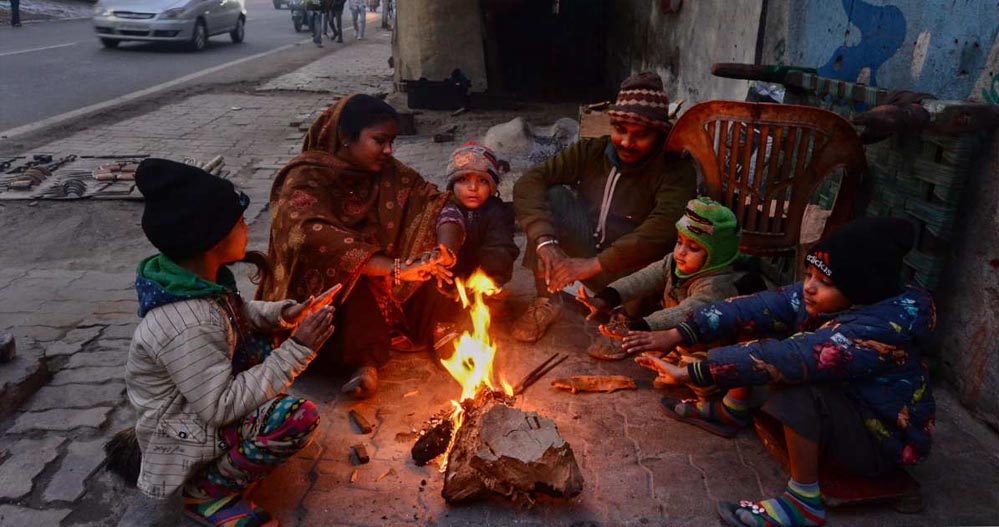 इंदौर में सीजन की सबसे ठंडी रात, पारा 12.1°C; भोपाल और ग्वालियर में भी गिरावट, मध्यप्रदेश में ठंड बढ़ेगी इंदौर में सीजन की सबसे ठंडी रात, पारा 12.1°C; भोपाल और ग्वालियर में भी गिरावट, मध्यप्रदेश में ठंड बढ़ेगी