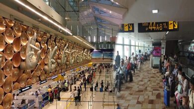 दिल्ली एयरपोर्ट पर तकनीकी गड़बड़ी से हड़कंप, ATC सिस्टम फेल होने से 100 उड़ानें लेट