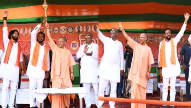 योगी ने कांग्रेस व राजद को धोया, बोले- अराजकता पैदा करना इनका जन्मसिद्ध अधिकार