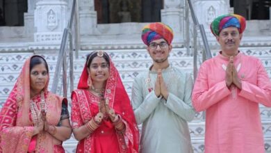 5 करोड़ की संपत्ति छोड़कर पति-पत्नी ने संन्यास का लिया निर्णय, बच्चों की पढ़ाई पर दिया ध्यान 5 करोड़ की संपत्ति छोड़कर पति-पत्नी ने संन्यास का लिया निर्णय, बच्चों की पढ़ाई पर दिया ध्यान