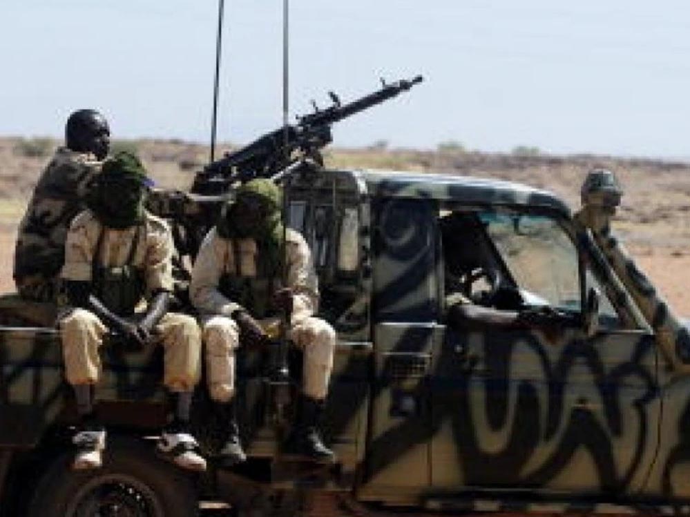 अफ्रीका में भारतीयों की सुरक्षा खतरे में: माली में आतंकी उठा ले गए 5 भारतीय, अल-कायदा/ISIS सक्रिय अफ्रीका में भारतीयों की सुरक्षा खतरे में: माली में आतंकी उठा ले गए 5 भारतीय, अल-कायदा/ISIS सक्रिय