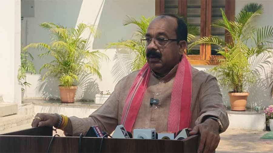 लोक निर्माण विभाग द्वारा उप मुख्यमंत्री अरुण साव या किसी भी निजी कार्यक्रम का कोई भुगतान नहीं लोक निर्माण विभाग द्वारा उप मुख्यमंत्री अरुण साव या किसी भी निजी कार्यक्रम का कोई भुगतान नहीं