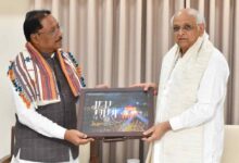 मुख्यमंत्री विष्णु देव साय ने गांधीनगर में गुजरात के मुख्यमंत्री भूपेंद्र पटेल से की सौजन्य भेंट