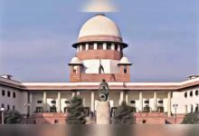 सड़कों और हाईवे से आवारा पशु हटाएं: सुप्रीम कोर्ट ने राज्यों, NHAI और निकायों को दिए निर्देश