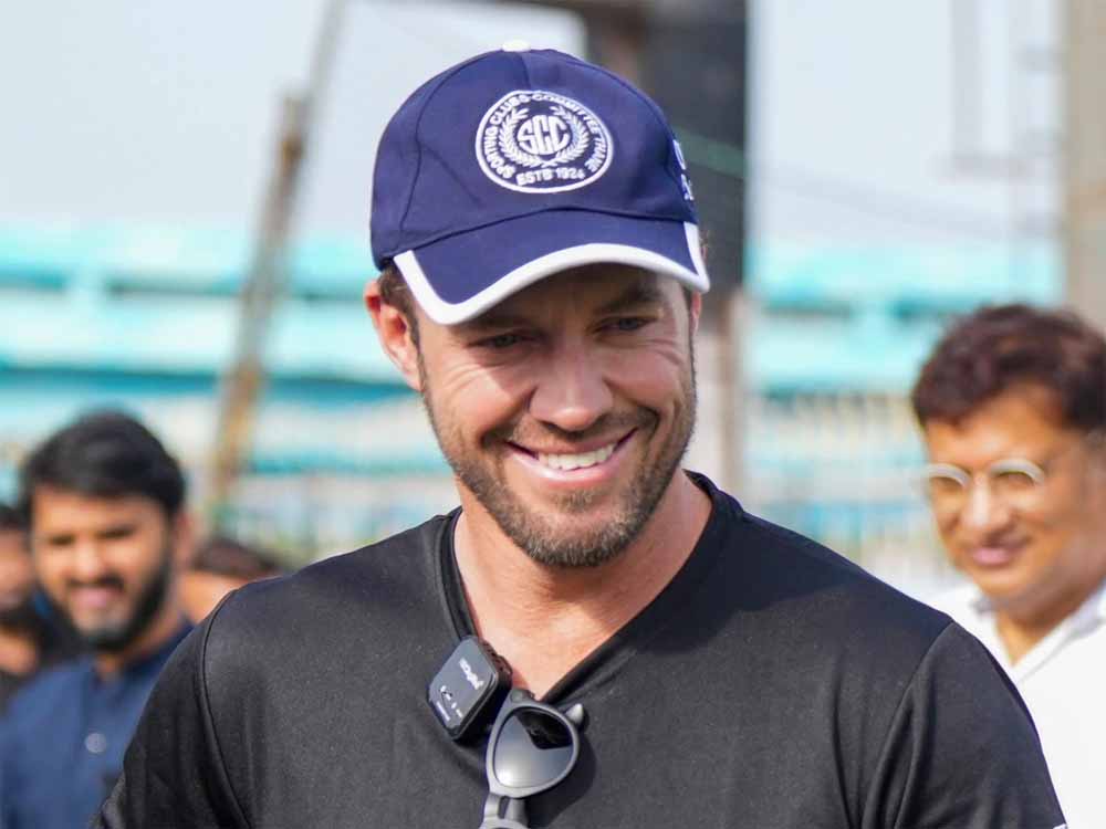 गंभीर पर डिविलियर्स का बड़ा बयान: इमोशनल कोच टीम के लिए सही नहीं